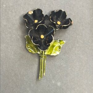 Elegant Black Floral Brooch